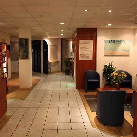 Cheap Beds Paris Hotel 2*